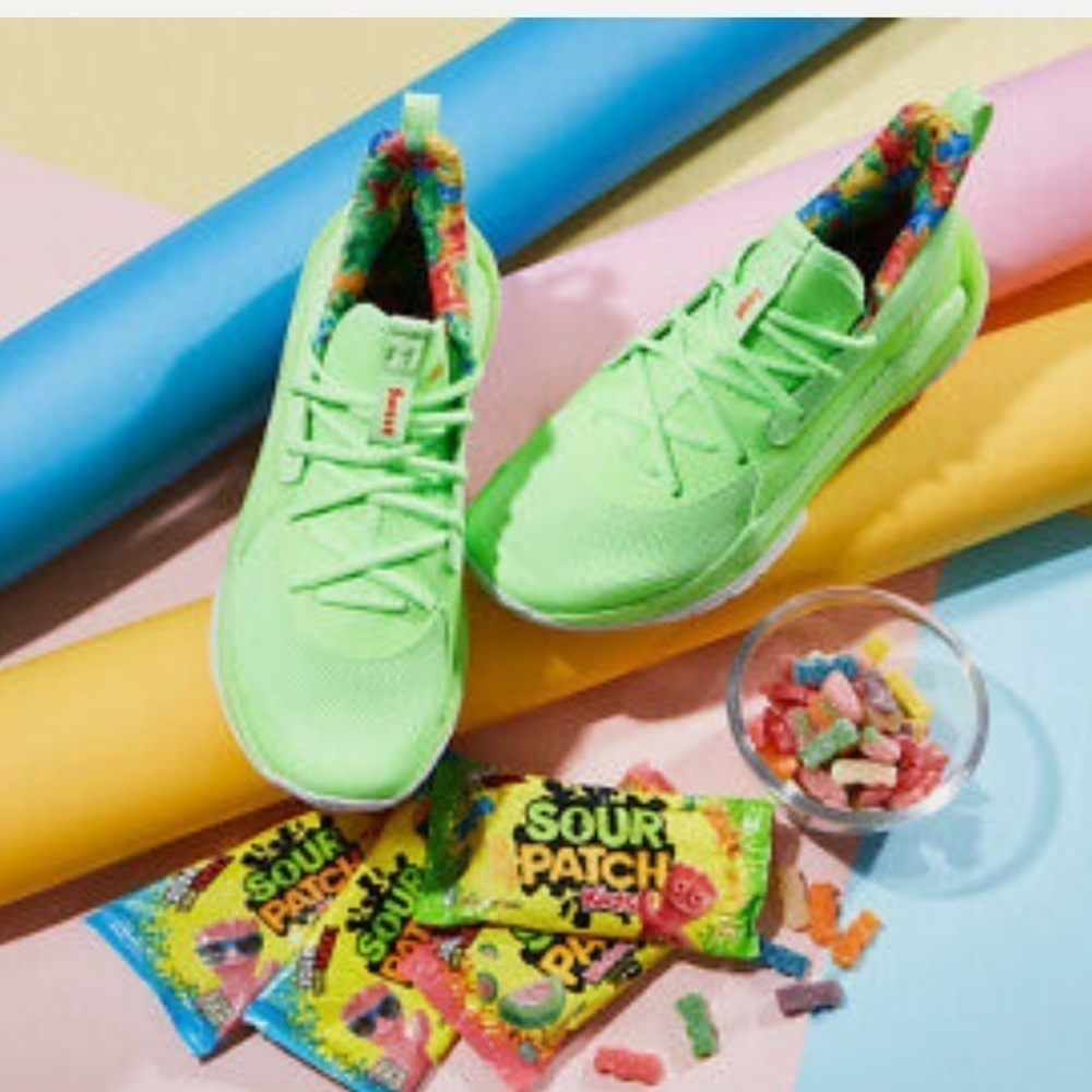 Under Armour x Stephen Curry 7 Sour Patch Kids Youth Lime Green Basketball Shoes - Picture 4 of 16